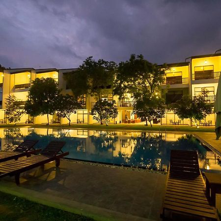 Grand Tamarind Lake Kataragama Luaran gambar