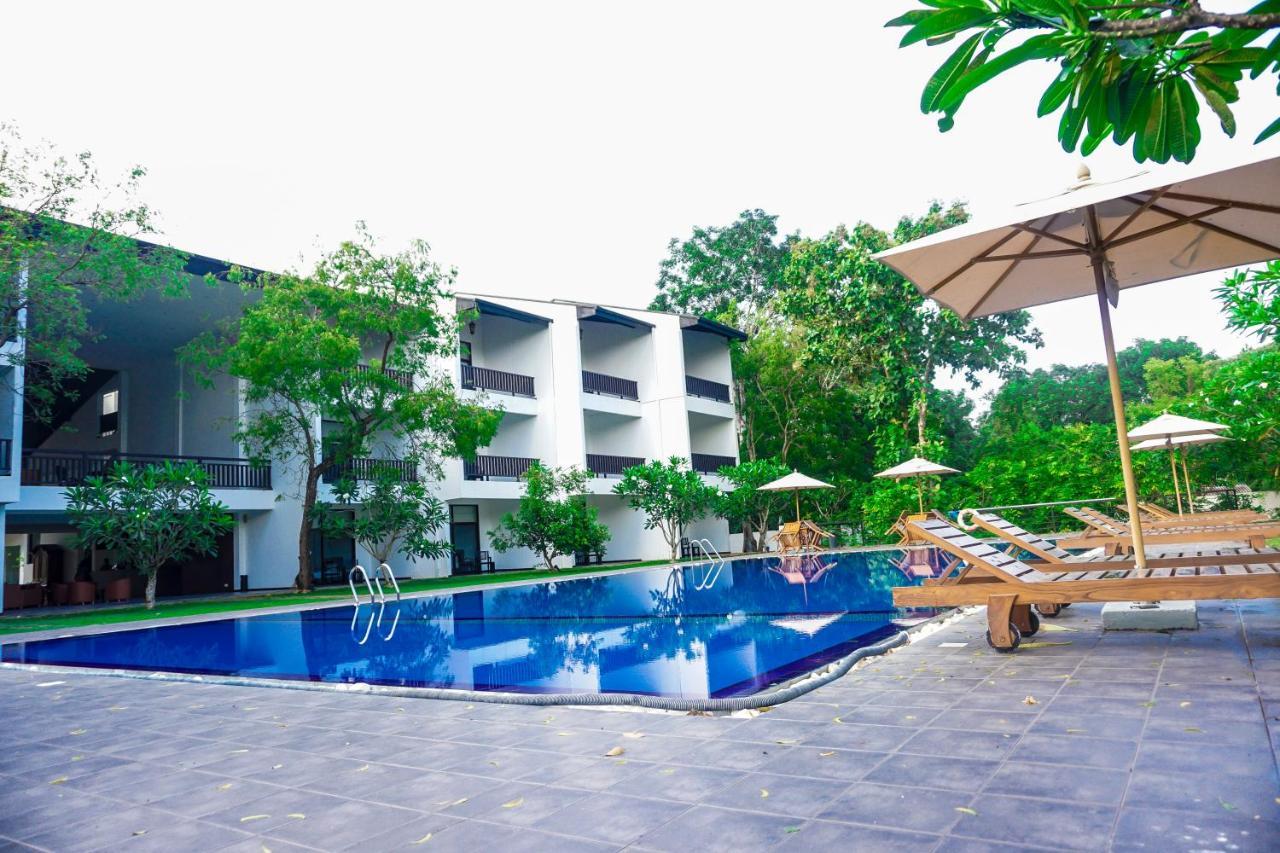 Grand Tamarind Lake Kataragama Luaran gambar