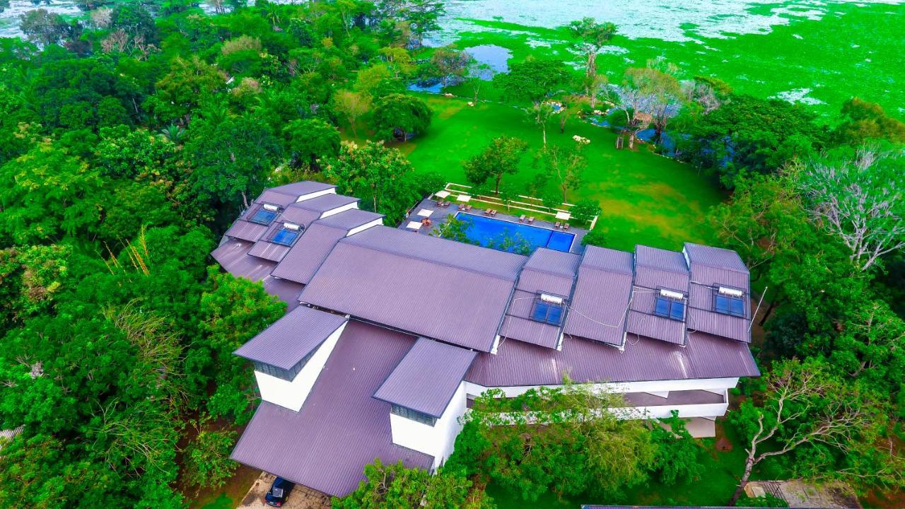 Grand Tamarind Lake Kataragama Luaran gambar