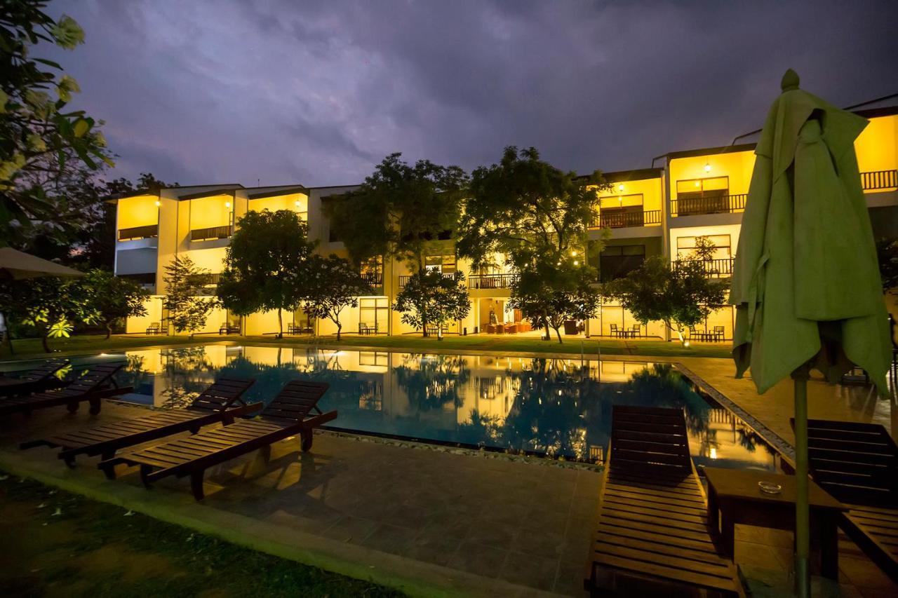 Grand Tamarind Lake Kataragama Luaran gambar